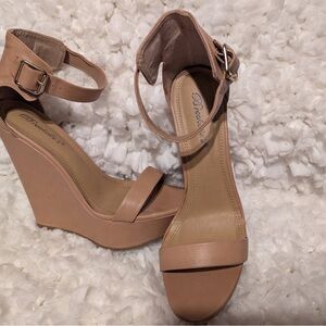 Breckelles Beige Wedge Sandals